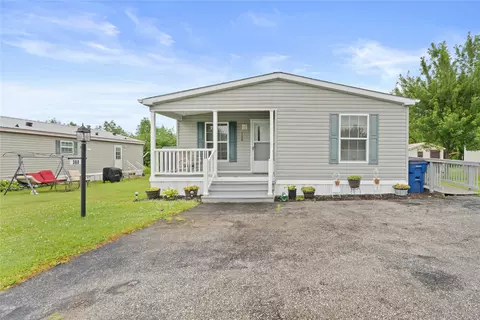 360 Snowbury St, Erie, PA 16509