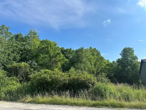 Charlotte Avenue, Conneaut Lake, PA 16316