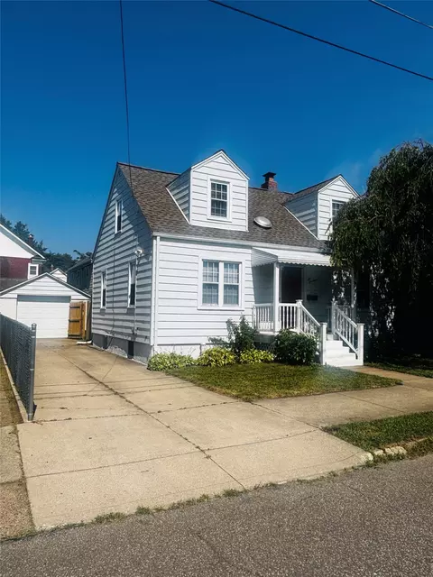 617 Elm Ct, Erie, PA 16503