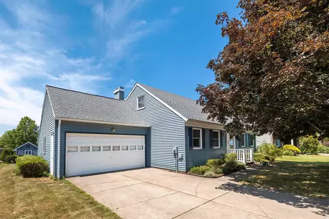 4232 Amherst Rd, Erie, PA 16506