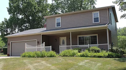 6831 Townsend Dr, Erie, PA 16505