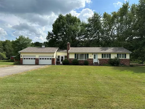 5857 198 Hwy, Conneautville, PA 16406