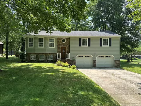 19611 Chad Ln, Meadville, PA 16335