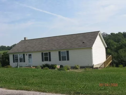 11841 Comer Rd, Waterford, PA 16441