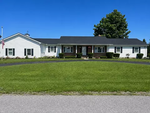 8190 Venshire Dr, Wattsburg, PA 16442