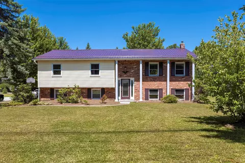 1132 S Hill Rd, Erie, PA 16509