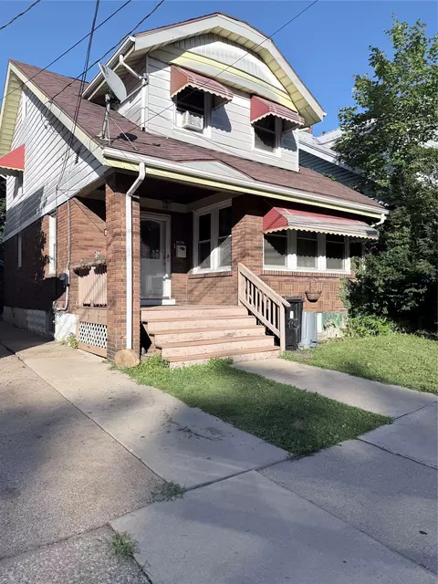 2423 Cranberry St, Erie, PA 16502