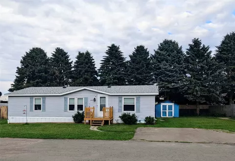 2303 Border Dr, Erie, PA 16506