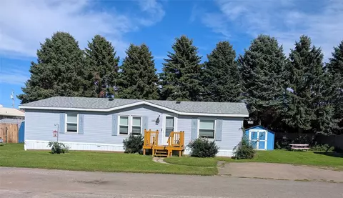 2303 Border Dr, Erie, PA 16506