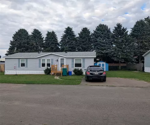 2303 Border Dr, Erie, PA 16506