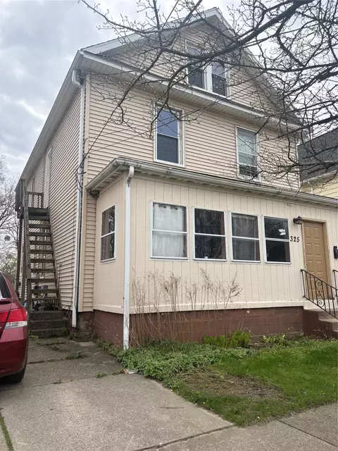 325 E 2nd St, Erie, PA 16507