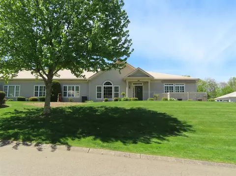 17704 Dawn Ct, Meadville, PA 16335