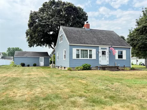 3547 Ridge Pkwy, Erie, PA 16510