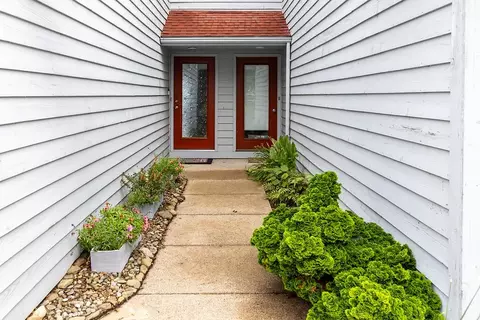 1010 Lookout Dr, Erie, PA 16507