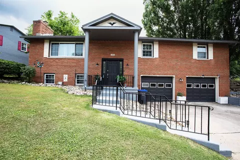 113 E Arlington Rd, Erie, PA 16509