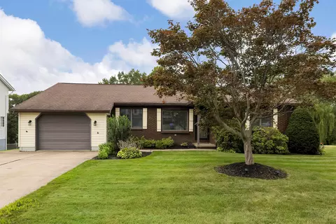 544 W 57th St, Erie, PA 16509