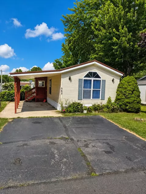 562 Shadybrook Cir W, Girard, PA 16417
