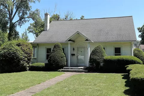 327 Roslyn Ave, Millcreek, PA 16505