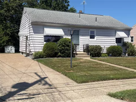 918 W 36th St, Erie, PA 16508