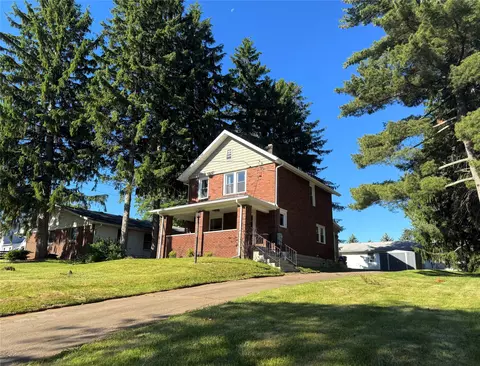 2506 Loveland Ave, Millcreek, PA 16506