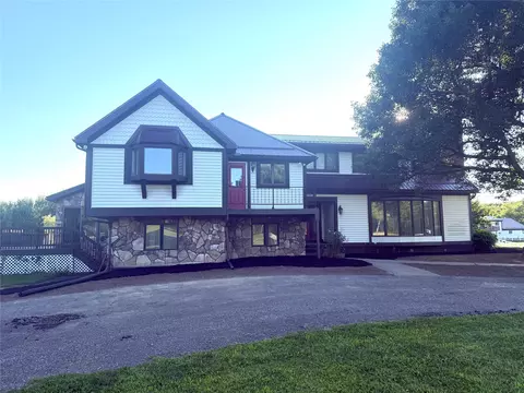 8180 Platz Rd, Fairview, PA 16415