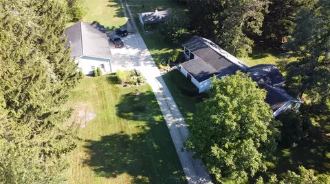7850 E Lake Rd, Erie, PA 16511
