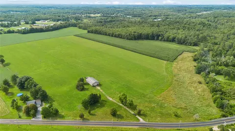 3750 Reichert Rd, Erie, PA 16509
