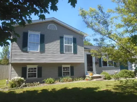 10274 N Park Ln, Lake City, PA 16423