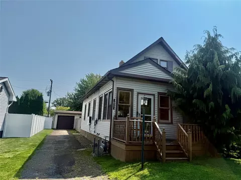 1025 Shenk Ave, Erie, PA 16505