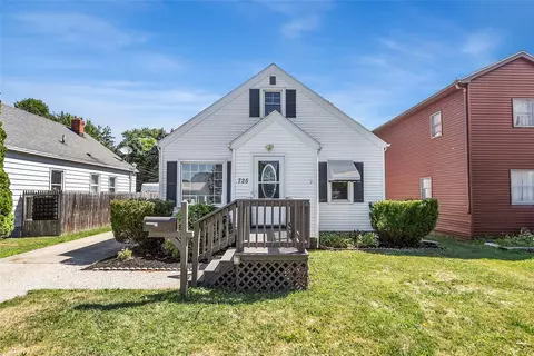 725 Wyoming Ave, Erie, PA 16505