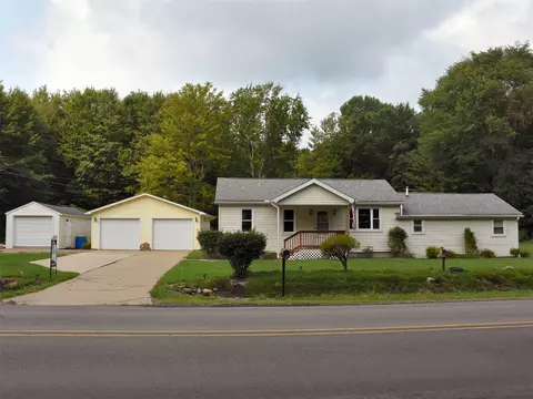 17599 S Norrisville Rd, Conneautville, PA 16406