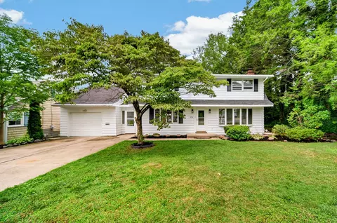 234 E Lakeview Blvd, Erie, PA 16504