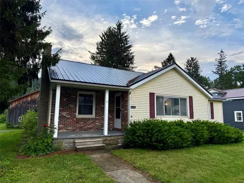 14448 Main St, Wattsburg, PA 16442