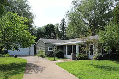 636 Yale Ave, Lake City, PA 16423