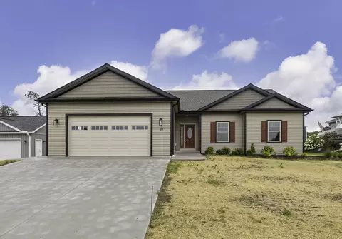 122 Pine Tree Ln, North East, PA 16428
