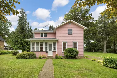 21 Smedley St, North East, PA 16428