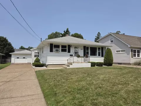 1040 W 36th St, Erie, PA 16508