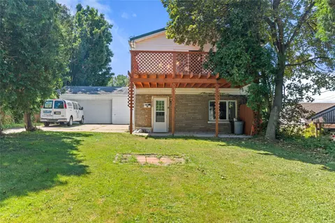 3832 Sunset Blvd, Erie, PA 16504