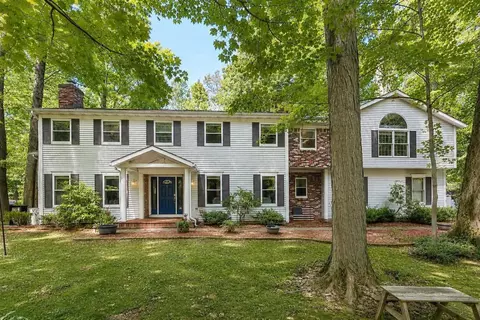 5320 Teakwood Ct, Millcreek, PA 16506