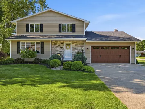 12679 Walnut Dr, Conneaut Lake, PA 16316