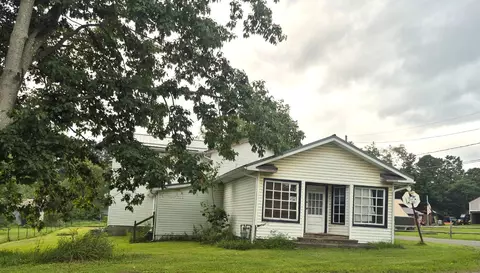 22973 22975 Gravel Run Rd, Saegertown, PA 16433