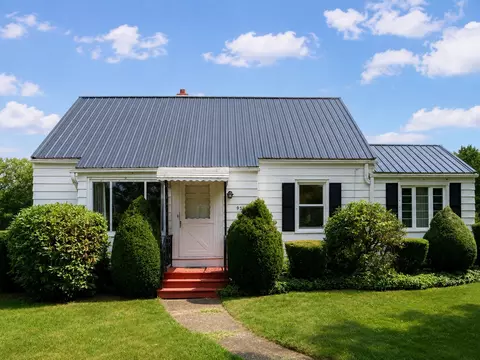 935 Marshall Dr, Millcreek, PA 16505