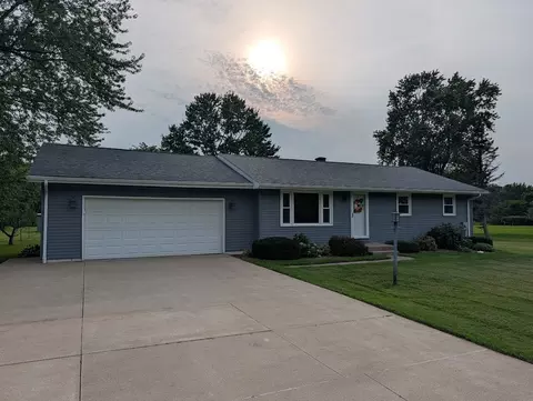 7904 Bargain Rd, Erie, PA 16509