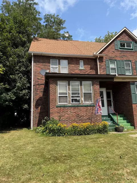 1033 Priestley Ave, Erie, PA 16511