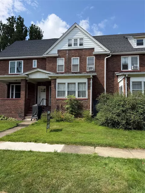 864 Rumsey Ave, Erie, PA 16511