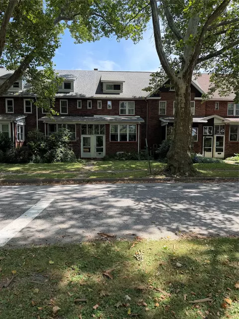 1061 Newton Ave, Erie, PA 16511