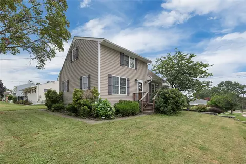 2436 E 43rd St, Erie, PA 16510