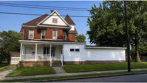 2523 Wayne St, Erie, PA 16503