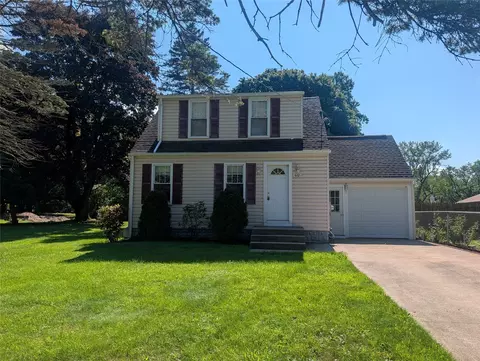 612 Irvine Dr, Erie, PA 16511