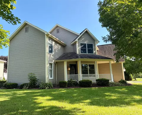 12671 Lakeside Dr, Conneaut Lake, PA 16316